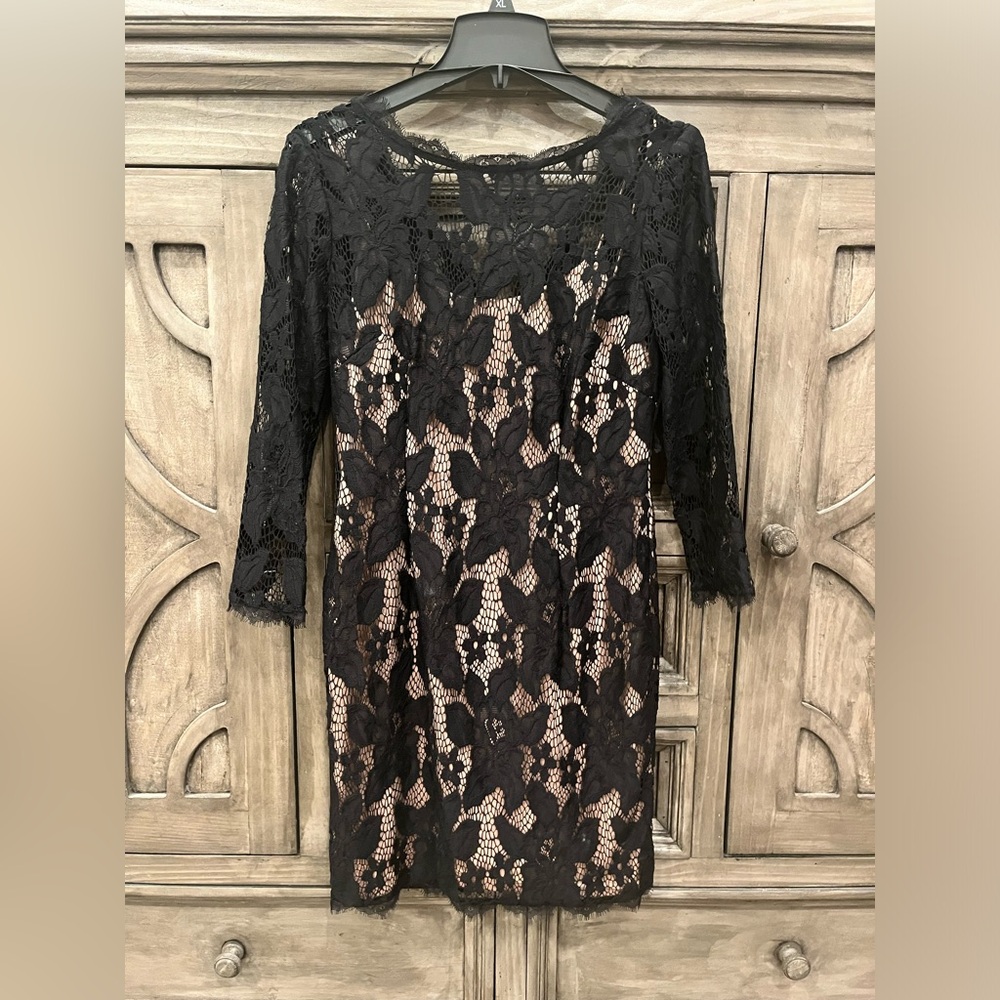 EUC Women’s ADRIANNA PAPELL Black/Tan Lace 3/4 Sleeve Dress (10)